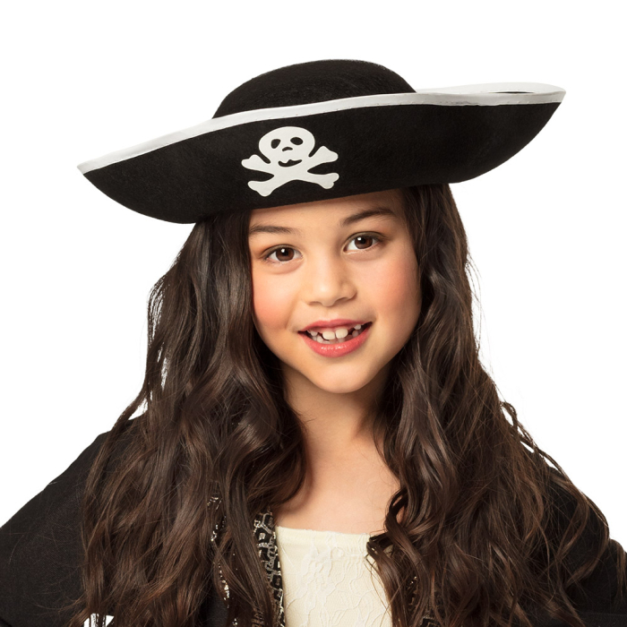 Chapeau de pirate pour enfant en feutrine, orné d'un Jolly Roger.Accessoire de déguisement idéal pour une soirée à thème pirate, un carnaval ou Halloween