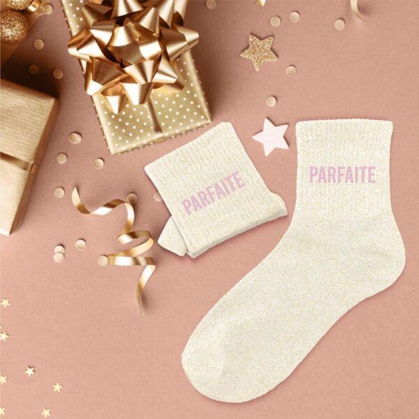 Chaussettes à paillettes avec inscription Parfaite