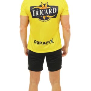 Ce déguisement de cycliste Tricard est parfait pour les fans de vélo et les amateurs de soirées déguisées. Avec son maillot jaune emblématique et son short noir, vous serez prêt à affronter les routes les plus difficiles