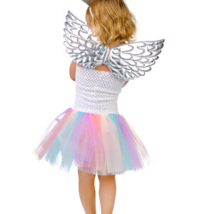 Déguisement de licorne pour fille, comprenant une robe blanche avec haut élastique décoré de fleurs, d'oreilles et de cils, un bas en tulle pastel arc-en-ciel, une paire d'ailes argentées à élastiques et un serre-tête rose orné de fleurs, d'oreilles et d'une corne argentée, idéal pour le Carnaval et les événements déguisés sur le thème des animaux féériques