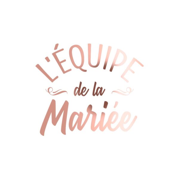Offrez à votre équipe de la mariée un souvenir unique et personnalisé avec ce transfert textile. Facile à appliquer, il vous permettra de créer des t-shirts assortis pour une journée inoubliable.