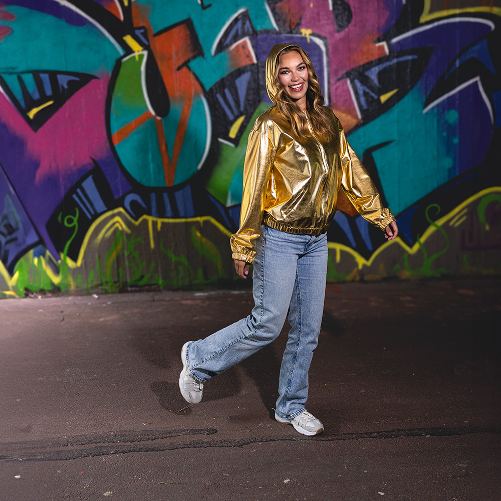 Brillante idée : Adoptez le look disco-ball avec notre veste dorée !