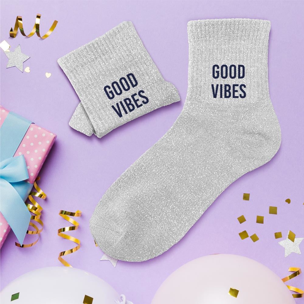chaussettes à paillettes "Good Vibes" est l'accessoire Mode idéal