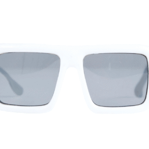 Un look rétro-futuriste avec ces lunettes blanches carrées !