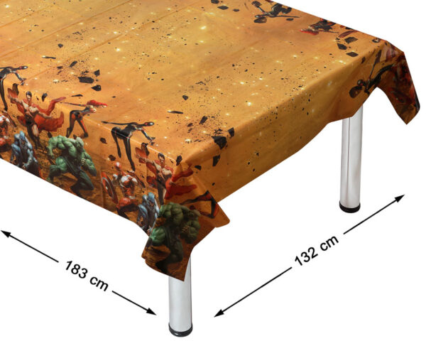 Cette nappe Superhéros 183x132 cm est un accessoire incontournable pour une fête réussie et pleine de super-pouvoirs. Elle apportera un éclat incroyable à votre table tout en étant pratique et facile à entretenir ! Préparez-vous à une fête légendaire avec vos superhéros préférés !
