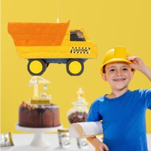 PINATA CAMION ANNIVERSAIRE CHANTIER. Notre piñata Party Chantier est une excellente idée pour défouler les enfants et y cacher des bonbons lors d'un anniversaire. Cette belle piñata à suspendre prend la forme d'un grand camion jaune avec une benne orange.