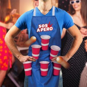Apportez une touche originale à vos soirées avec le Tablier Bière Pong ! Ce jeu est l’indispensable pour tous ceux qui aiment mélanger compétition et fous rires. 6 gobelets rouges, 6 balles oranges et un tablier bleu : il suffit de viser et de lancer la balle pour faire tomber votre adversaire dans le piège du shot ! Ce jeu est le compagnon parfait pour des soirées déjantées et des souvenirs mémorables. 🍻