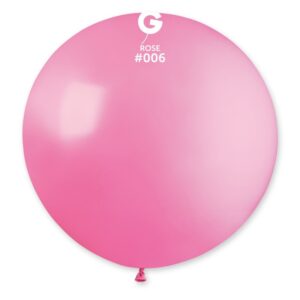 Ces ballons ronds rose bébé apportent une touche élégante et lumineuse à votre événement, pour une ambiance glamour et festive.