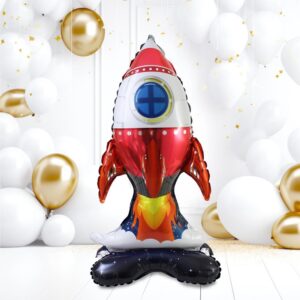 BALLON TOTEM FUSEE. Pour une fête gonflée à bloc, nous vous proposons ce ballon totem en forme de fusée qui décolle. Haut de 73 cm, sa forme de fusée rouge et blanche comblera vos invités et sublimera votre déco lors d'une fête ou d'un anniversaire. Très simple à gonfler (à l'air seulement), ce ballon totem bénéficie d'une longue tenue au gonflage (+ de 48h) et une paille est incluse. Finie la corvée des nœuds !