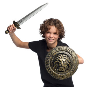 Préparez-vous à entrer dans l'aventure avec notre set enfant chevalier, l'accessoire idéal pour tous les petits héros en herbe ! Ce set comprend une épée et un bouclier magnifiquement décorés, parfaits pour compléter un costume de chevalier, viking ou gladiateur romain, et vivre des aventures épiques.