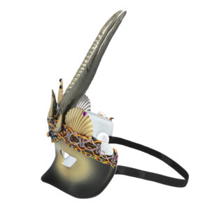 Laissez-vous posséder par l’esprit du déguisement avec ce masque détaillé et intrigant. Son design travaillé, son lien de fixation confortable et sa légèreté vous permettent de le porter toute la nuit sans contrainte. Idéal pour une transformation mystique et inoubliable !