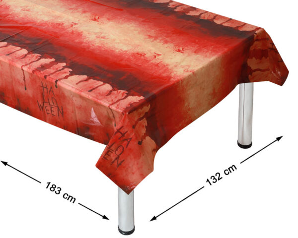Nappe Halloween Sanglante – 137 x 213 cm Ajoutez une dose de terreur visuelle et d’humour noir à vos repas d’Halloween avec cette nappe à l’imprimé sanglant. Réalisme + ambiance + praticité = combo gagnant pour vos soirées horrifiques.