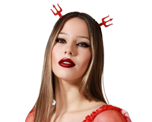 Ajoutez une touche diabolique à votre look avec ce serre-tête démoniaque orné de tridents. Idéal pour Halloween, une fête costumée ou une soirée à thème, il apportera la touche parfaite pour parfaire votre déguisement !