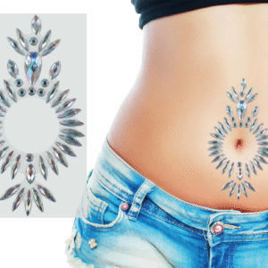 Ajoutez une touche de glamour, d’audace et de brillance à votre tenue avec ce bijou de nombril ultra stylé. Que ce soit pour une soirée d’été, un festival, une fête déguisée ou juste pour pimper votre look de plage, ce petit accessoire attire les regards… et les compliments. Et pas besoin d’être percé(e) : certains modèles sont autocollants, d’autres à clip ou à barrette ! Briller, c’est facile.