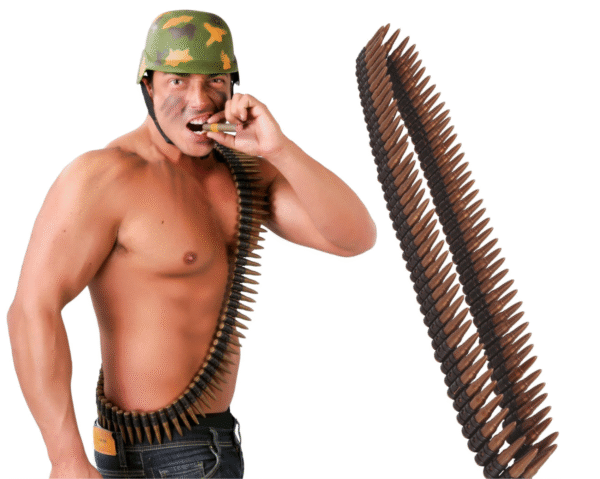 Apportez une touche badass à votre déguisement avec cette bande de munitions de 140 cm ! Parfait pour compléter un look de soldat, mercenaire, aventurier, ou même pour un déguisement totalement déjanté façon film d’action des années 80.