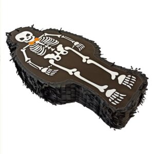 Enterre l’ennui et réveille la bête festive avec notre piñata squelette ! Il est grand, il est blanc, il est un peu effrayant (mais super marrant) et surtout... il est bourré de surprises. Parfait pour occuper les enfants pendant ta fête d’Halloween, ce squelette à suspendre adore se faire taper dessus pour libérer son trésor sucré. Un grand classique revisité façon "os en folie".