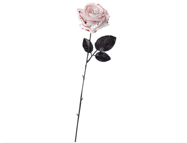Mélangez beauté et terreur avec la Rose Blanche Ensanglantée 42 cm. Ce mélange de pureté et de violence créera une ambiance aussi romantique qu'angoissante. Parfaite pour compléter un décor gothique, une soirée d'Halloween ou une ambiance macabre, cette rose apportera la touche finale à votre table, vos murs, ou même dans un vase hanté.