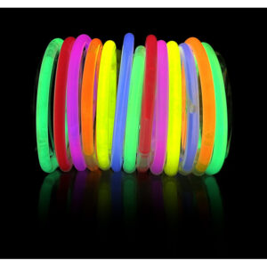Préparez-vous à illuminer vos événements avec notre tube de 50 bracelets lumineux "MIX COLOR". Idéaux pour créer une ambiance festive et colorée, ces bracelets faciles à activer sont parfaits pour toutes vos célébrations et soirées mémorables
