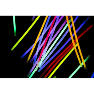 Préparez-vous à illuminer vos événements avec notre tube de 50 bracelets lumineux "MIX COLOR". Idéaux pour créer une ambiance festive et colorée, ces bracelets faciles à activer sont parfaits pour toutes vos célébrations et soirées mémorables