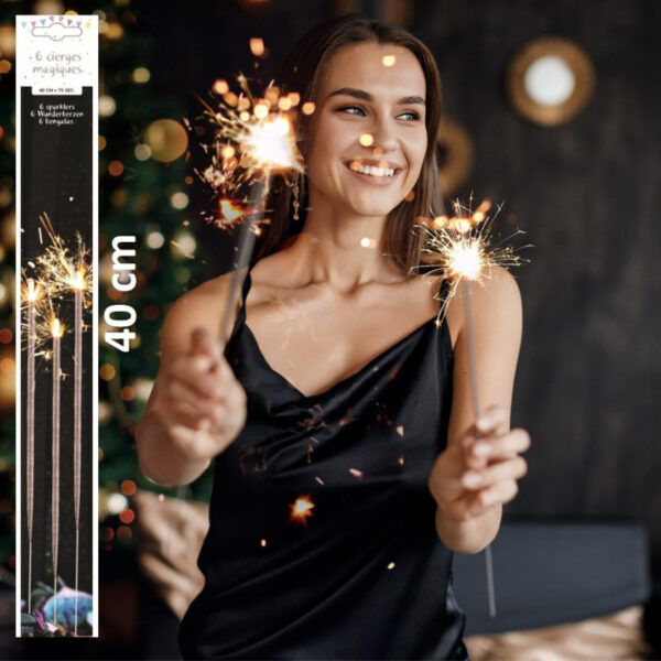 Apportez une touche de féérie à vos célébrations avec nos 6 cierges magiques de 40 cm. Idéaux pour les gâteaux d'anniversaire, les feux d'artifice de poche ou simplement pour émerveiller, ces cierges offrent une gerbe d'étincelles scintillantes pour des moments inoubliables.
