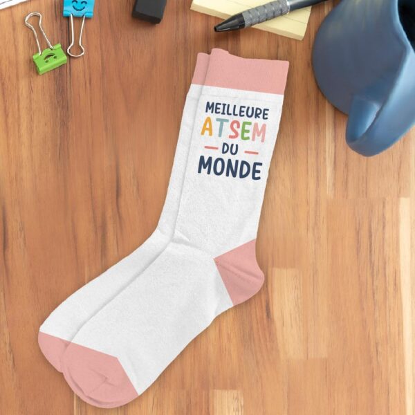 Remerciez l'ATSEM la plus cool de l'univers avec nos chaussettes "Meilleure ATSEM du Monde" !