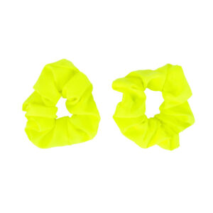 Donnez un coup de fouet à votre coiffure avec notre Lot de 2 Chouchous fluo. Ultra-tendance, confortables et disponibles dans une gamme de couleurs vibrantes (rose, vert, jaune ou orange fluo), ces chouchous sont l'accessoire idéal pour égayer votre look, que ce soit pour une soirée à thème, une séance de sport ou simplement pour apporter une touche de fun à votre quotidien.
