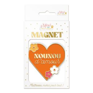 Faites fondre le cœur de toutes les nounous avec notre magnet "Nounou d'Amour". Cet objet décoratif et affectif par excellence, en forme de cœur orange orné de fleurs et d'une mention dorée "Nounou d'Amour", est le cadeau idéal pour exprimer votre gratitude et égayer son quotidien.