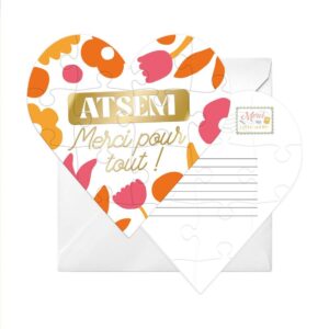 Offrez un message touchant et mémorable avec notre puzzle affectif "ATSEM". Composé de 12 pièces formant un cœur blanc, il dévoile la mention dorée "ATSEM merci pour tout !" une fois assemblé. Idéal pour remercier une ATSEM exceptionnelle, ce cadeau original peut être personnalisé au dos et est livré avec une enveloppe. Immense sourire aux lèvres garanti !