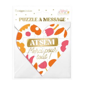 Offrez un message touchant et mémorable avec notre puzzle affectif "ATSEM". Composé de 12 pièces formant un cœur blanc, il dévoile la mention dorée "ATSEM merci pour tout !" une fois assemblé. Idéal pour remercier une ATSEM exceptionnelle, ce cadeau original peut être personnalisé au dos et est livré avec une enveloppe. Immense sourire aux lèvres garanti !