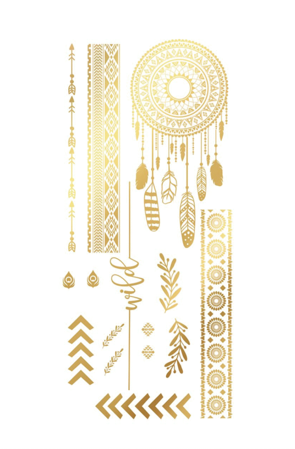 Affichez un style bohème et tendance avec nos Tatouages Hippie couleur or. Faciles à appliquer et à retirer, ces tatouages éphémères aux motifs délicats (attrape-rêves, flèches, plumes, géométriques, "Believe") sont parfaits pour les festivals, les soirées à thème, ou pour ajouter une touche d'éclat dorée à votre look estival.