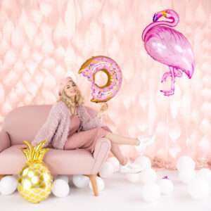 Illuminez vos fêtes avec notre Ballon Aluminium Ananas Doré ! Un accessoire décoratif original et spectaculaire pour une ambiance tropicale réussie.