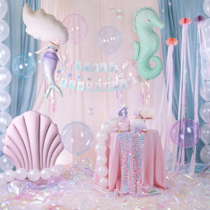 Apportez une touche d'exotisme marin à votre fête avec notre Ballon en foil Hippocampe ! Un accessoire décoratif unique et éclatant pour une ambiance sous-marine réussie.