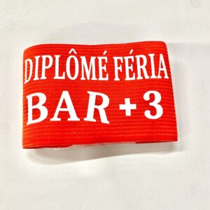 Affichez votre esprit de fête avec notre Brassard Diplômé Féria ! Un accessoire de style, humoristique et parfait pour toutes vos célébrations estivales.
