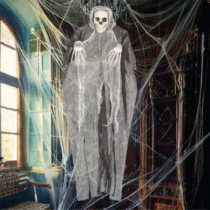 Pour une décoration d'Halloween qui fera frissonner d'effroi, cette suspension squelette est l'accessoire qu'il vous faut.