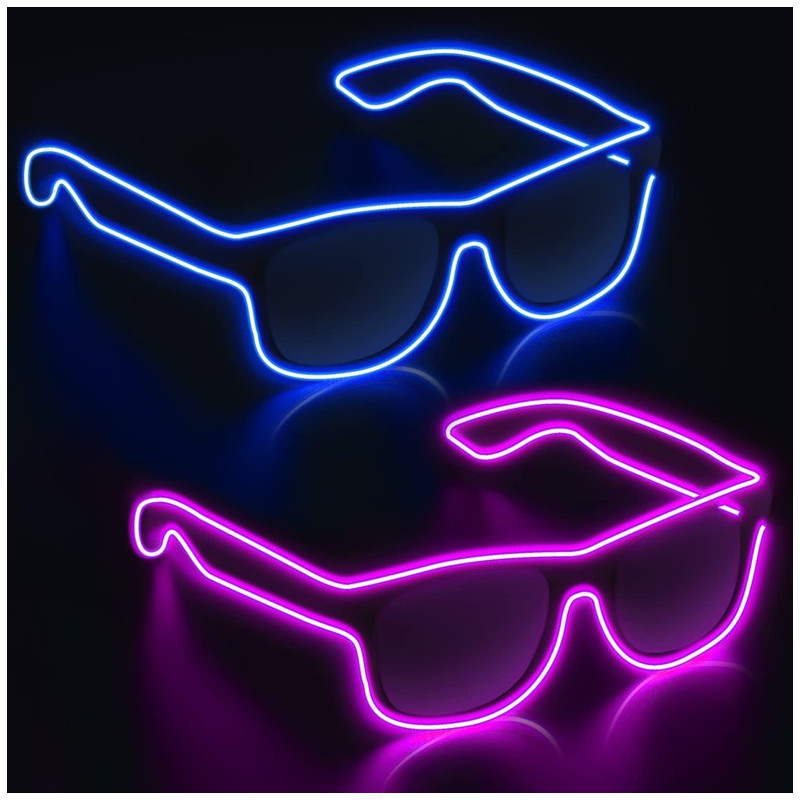Créez une ambiance électrisante avec ces Lunettes à LED inspirées du style néon. Ces lunettes sont l'accessoire idéal pour compléter un déguisement ou simplement ajouter une touche glow à votre tenue. Elles sont légères et confortables, vous permettant de faire la fête toute la nuit. Préparez-vous à illuminer la piste de danse !