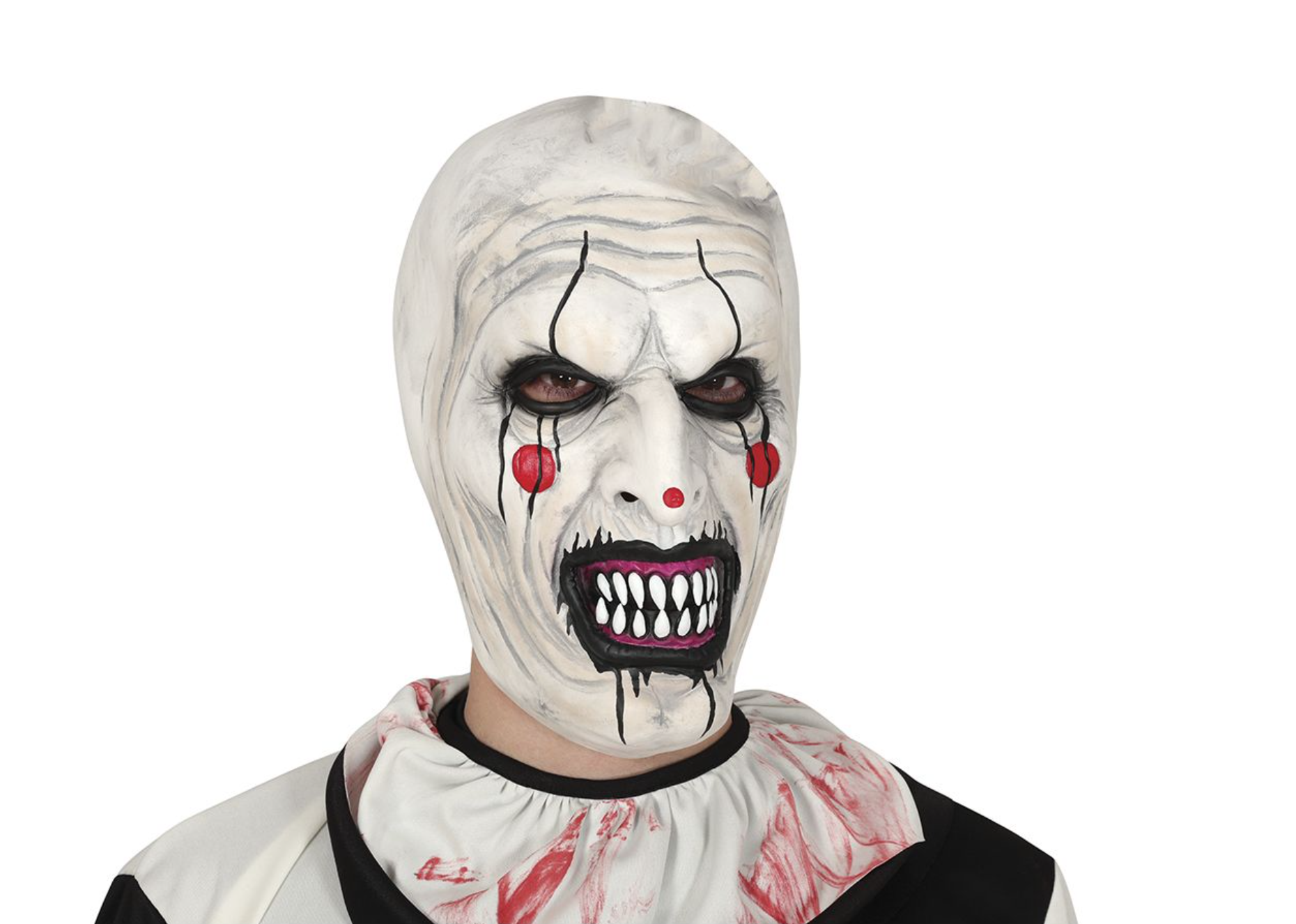 masque intégral d'Halloween représentant un visage de clown maléfique. Le masque est blanc et plissé, avec des traits de clown noirs, un nez rouge et de petites larmes rouges. La bouche est noire et ouverte, révélant une rangée de dents blanches et pointues.