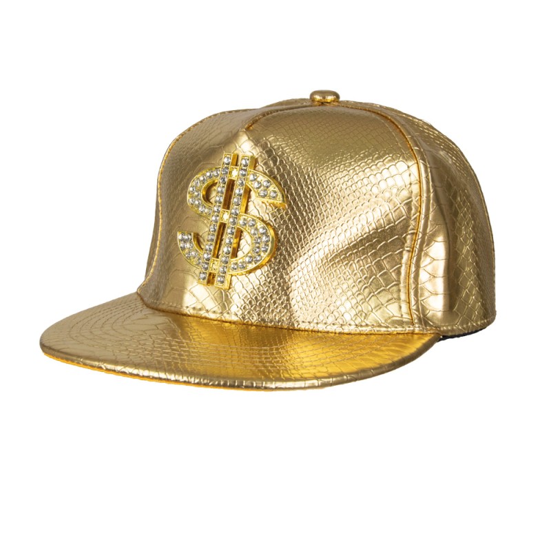 Casquette dorée brillante avec texture peau de serpent et un grand signe dollar orné de strass sur le devant.