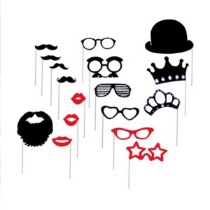 Animez vos événements avec le Pack Accessoires Photo Booth ! 17 éléments sur tige (lunettes, moustaches, couronnes) pour des photos de mariage et de fête délirantes.