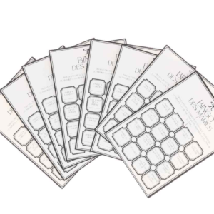 Animez votre réception avec le Jeu de Bingo des Mariés ! Une activité fun et élégante pour inciter vos invités à se rencontrer et à partager des anecdotes.