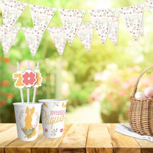 Célébrez le printemps avec notre Guirlande Fanions "Joyeuses Pâques". Un design floral et élégant pour une décoration de Pâques réussie, à la maison ou dans le jardin.