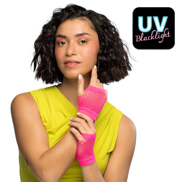 Complétez votre look de fête avec nos Gants Résille Rose Fluo ! Des mitaines flashy et extensibles idéales pour vos soirées 80s, festivals et événements néon.