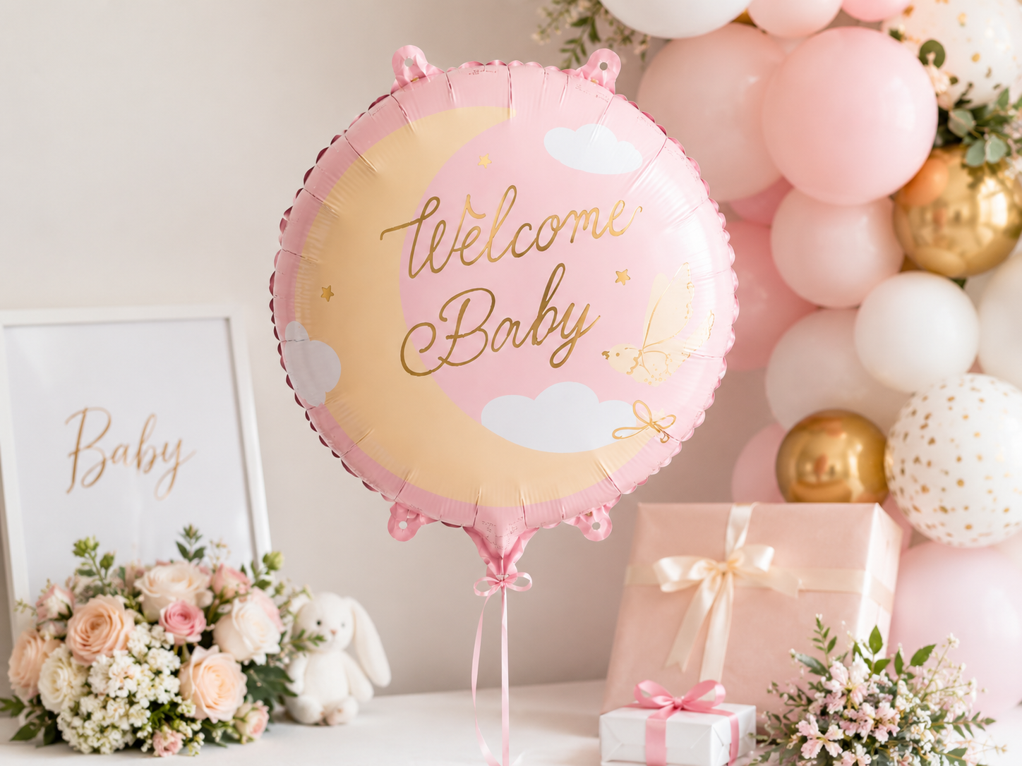 Sublimez votre Baby Shower avec le ballon en aluminium "Welcome Baby" rose et or ! Un design lunaire et poétique parfait pour fêter l'arrivée d'une petite fille.