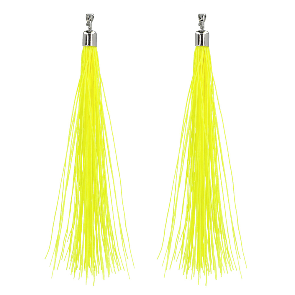 Boostez votre tenue avec nos boucles d'oreilles jaune fluo ! Style franges cascade et attache à clips pour un confort total. L'accessoire indispensable des soirées 80's et festivals.