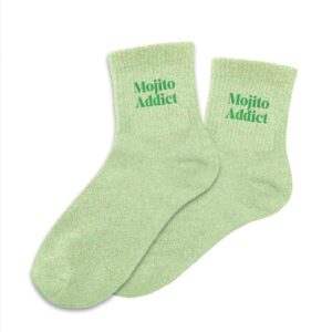 Affichez votre passion avec les chaussettes paillettes "Mojito Addict" ! Un accessoire scintillant vert et gris, parfait pour offrir ou pour briller avec humour en soirée.