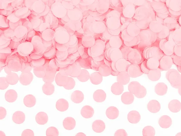 Décorez votre table avec ces confettis ronds rose clair. Une décoration pastel idéale pour une baby shower, un baptême, un anniversaire ou une fête.