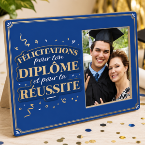 Cadre photo bleu et doré pour diplômé avec message de félicitations, idéal pour immortaliser une remise de diplôme et célébrer sa réussite.